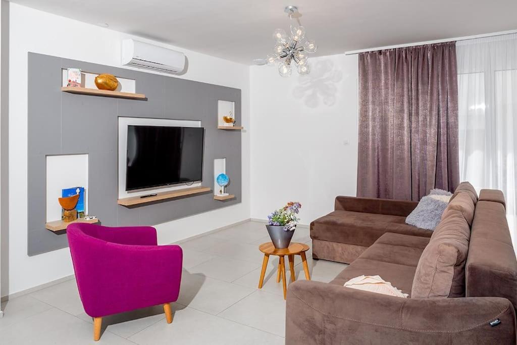 Luxury Villa Tina With Private Heated Pool Kaštela المظهر الخارجي الصورة